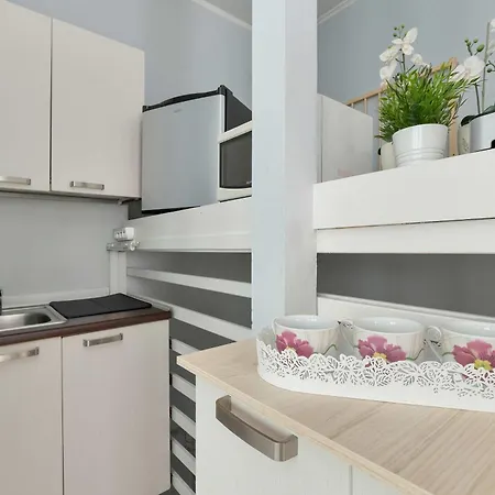 Functional & Cozy Close To The And Downtown By Renters * Sopot