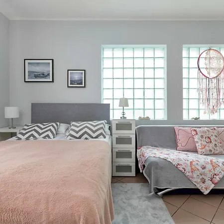 Functional & Cozy Close To The And Downtown By Renters Apartment *