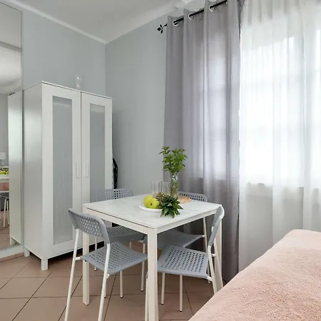 Functional & Cozy Close To The And Downtown By Renters Apartment